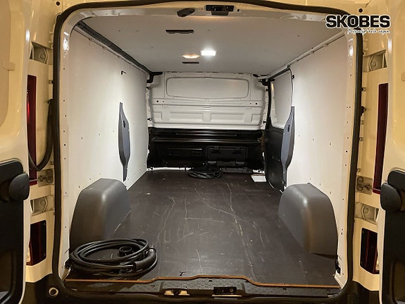Renault Trafic 9 of 13