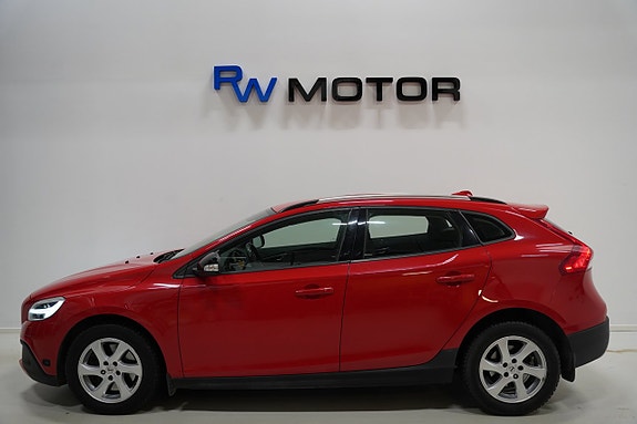 Volvo V40 Cross Country 3 of 5