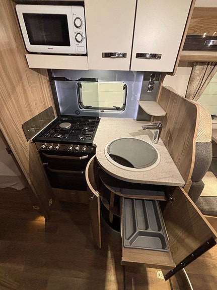 Swift Toscane 774 EB Långbädd /ACx2 /Solcell /150hk /välskött / Husbil 11 of 20