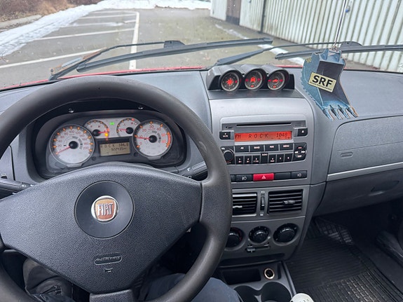 Fiat Strada 7 of 10