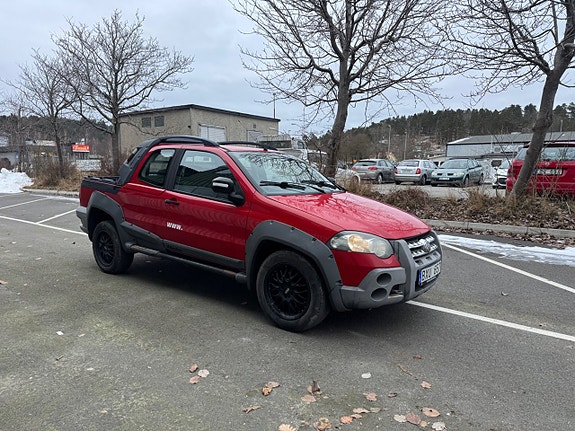 Fiat Strada 2 of 5