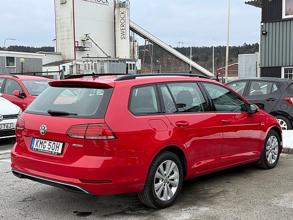 Volkswagen Golf VII 8 of 9