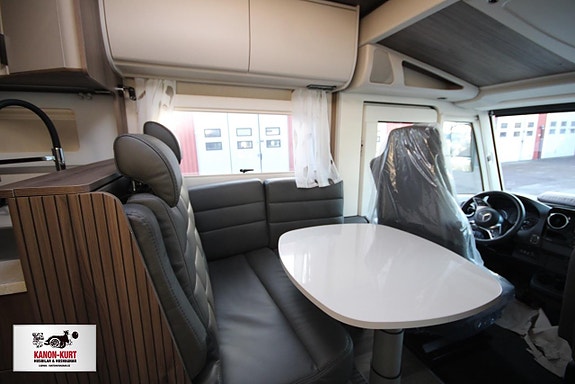 Kabe Imperial Travel Master I 790 LQB 13 of 19