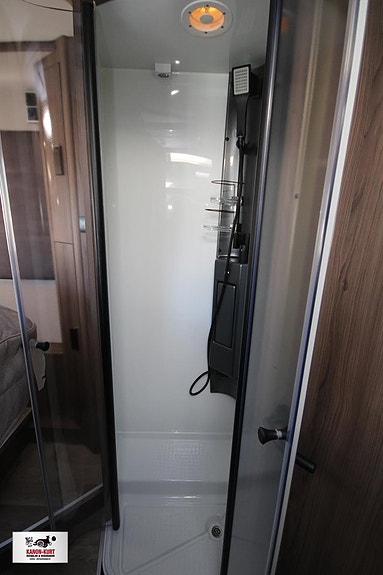 Kabe Imperial Travel Master I 790 LQB 18 of 19