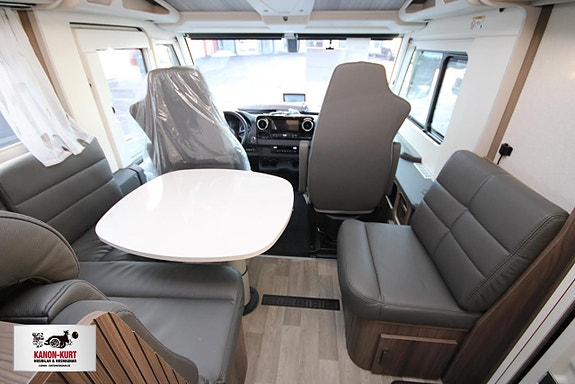 Kabe Imperial Travel Master I 790 LQB 12 of 19