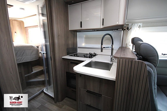 Kabe Imperial Travel Master I 790 LQB 14 of 19