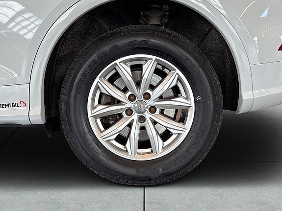 Audi Q5 14 of 19