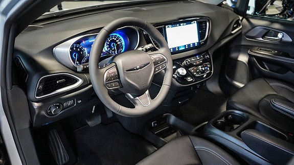 Chrysler Grand Voyager 12 of 29