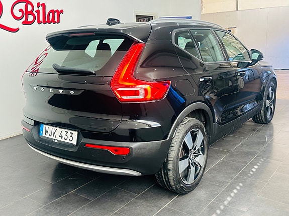 Volvo XC40 8 of 24