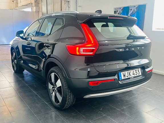 Volvo XC40 7 of 24