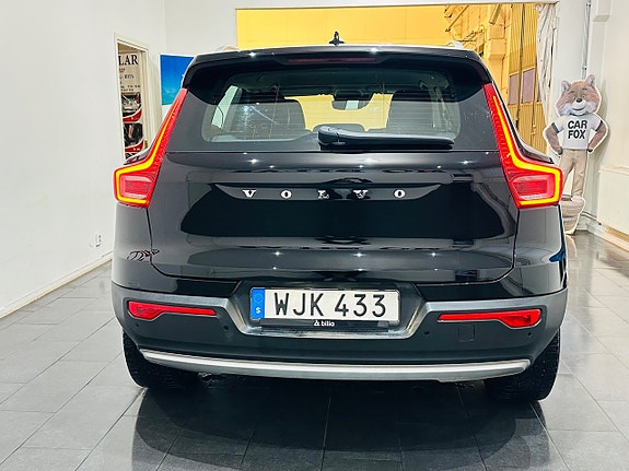 Volvo XC40 9 of 24