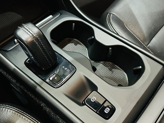 Volvo XC40 20 of 24