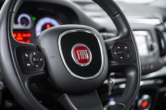 Fiat 500L 16 of 25