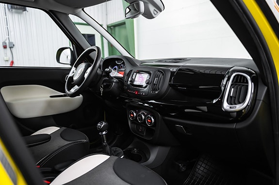 Fiat 500L 25 of 25