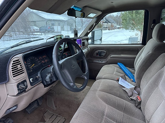 Chevrolet C2500 8 of 10