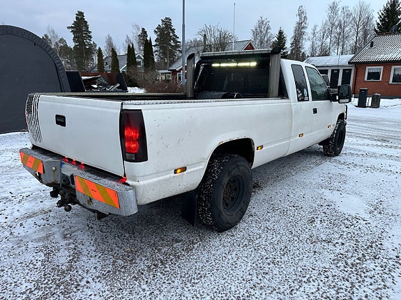 Chevrolet C2500 3 of 10