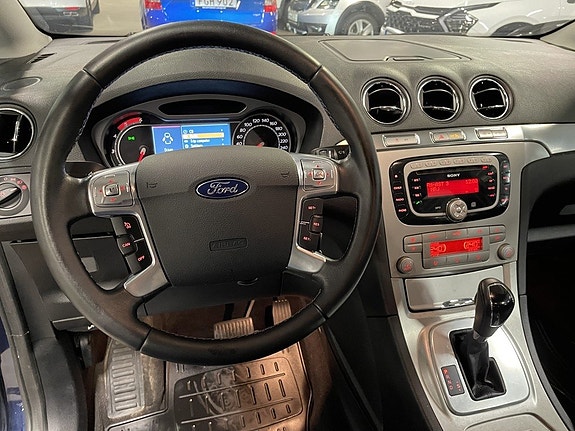 Ford S-MAX 6 of 8