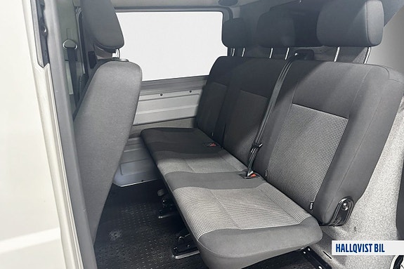 Volkswagen Transporter 13 of 19
