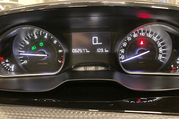 Peugeot 2008 17 of 23