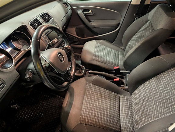 Volkswagen Polo 5 of 5