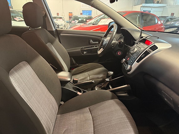 Kia Ceed 10 of 12