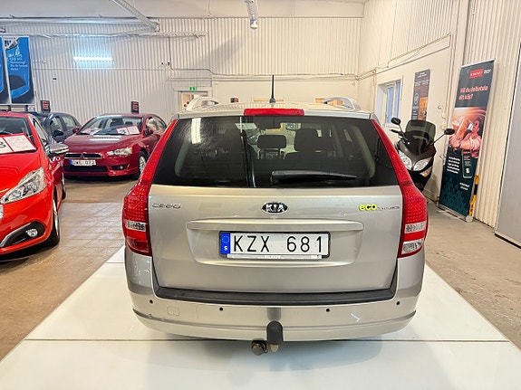 Kia Ceed 12 of 12