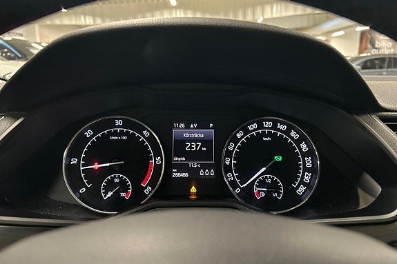 Skoda Superb 18 of 27