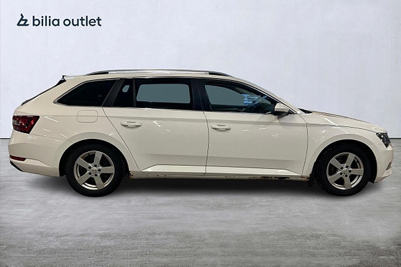 Skoda Superb 4 of 5