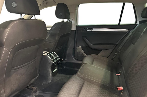 Skoda Superb 13 of 27