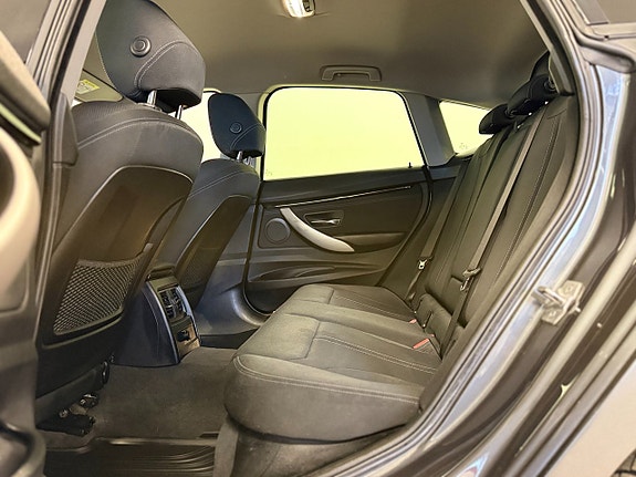 BMW 320 13 of 14