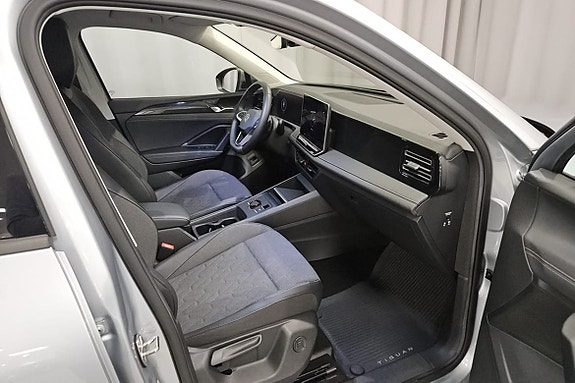 Volkswagen Tiguan 4 of 5