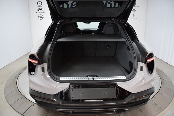 Lotus Eletre 14 of 30