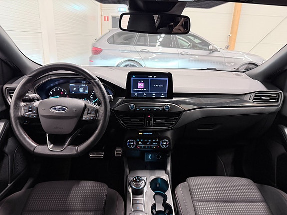 Ford Focus 9 of 15