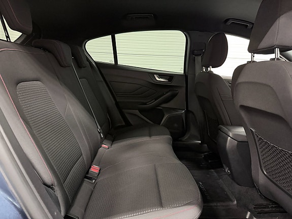 Ford Focus 15 of 15