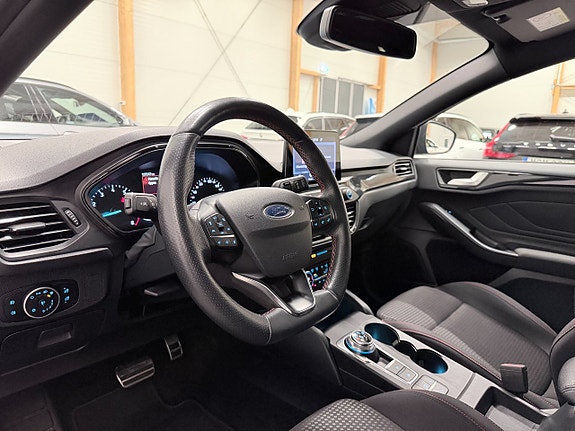 Ford Focus 8 of 15
