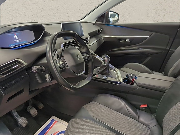 Peugeot 3008 4 of 5