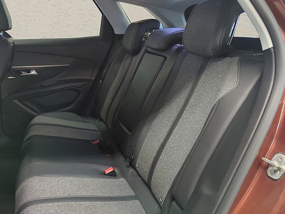 Peugeot 3008 6 of 13