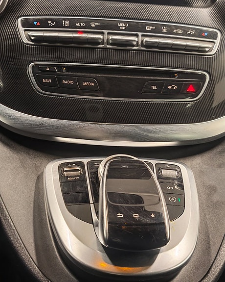 Mercedes-Benz V220 d 18 of 19
