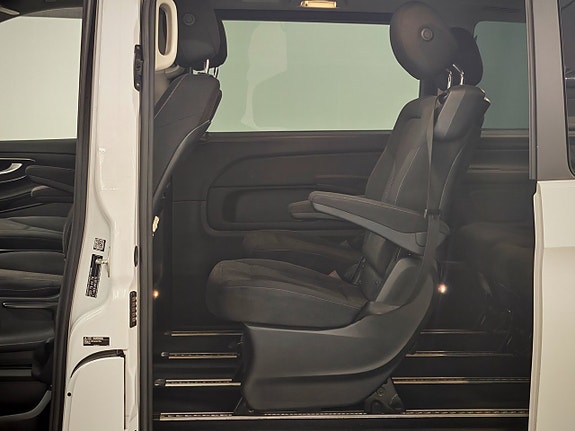 Mercedes-Benz V220 d 7 of 19
