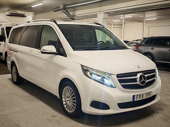 Mercedes-Benz V220 d 3 of 5