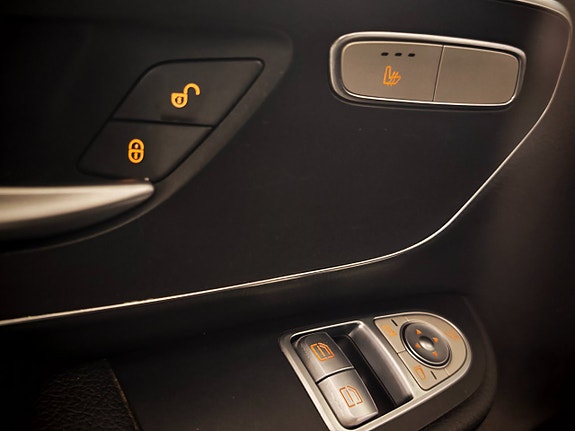 Mercedes-Benz V220 d 15 of 19