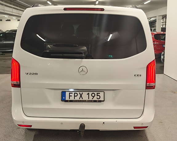 Mercedes-Benz V220 d 5 of 5