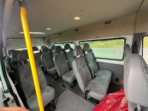 Ford Transit Custom 7 of 11
