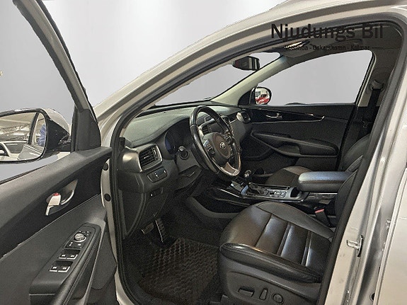 Kia Sorento 8 of 13