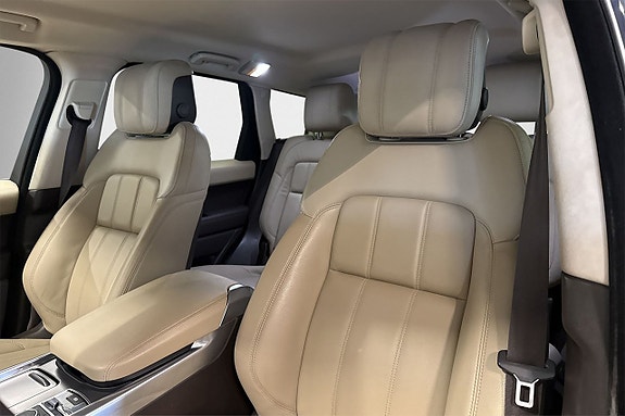 Land Rover Range Rover Sport 17 of 30