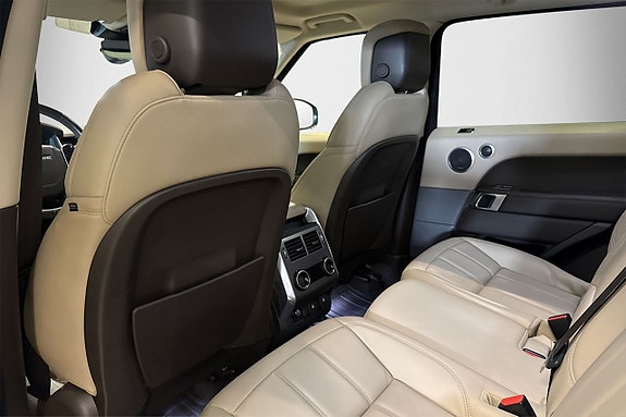 Land Rover Range Rover Sport 19 of 30