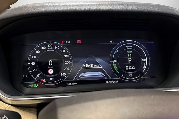 Land Rover Range Rover Sport 27 of 30