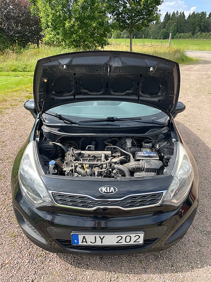 Kia Rio 5 of 5