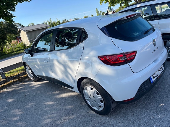 Renault Clio 2 of 5