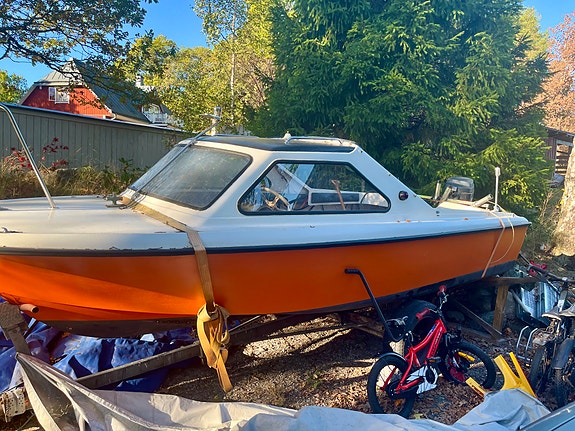 Crescent 495 HT + Mariner 50 hk + 30-kärra – klassisk svensk båt 2 of 4